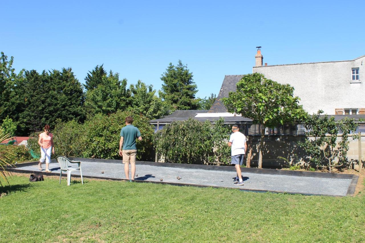 Au Parfum Des Lavandes Précigné Buitenkant foto